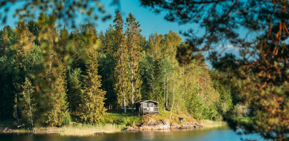 Hvordan kommer jeg af med sommerhuslugt?