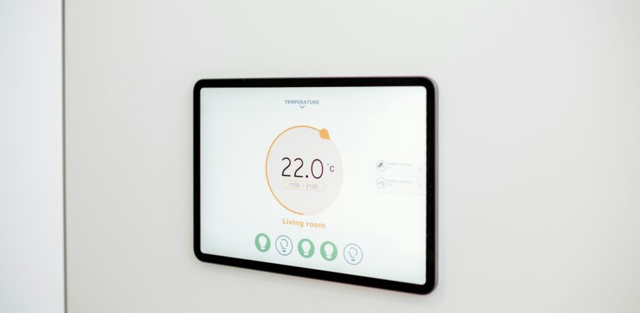 Digital touch screen panel for smart home managing