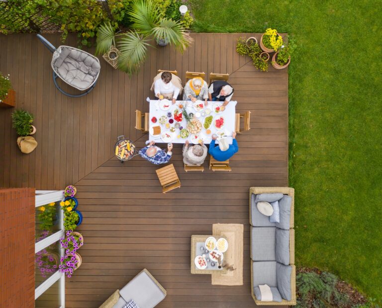 Terrasse i Træ – Tips til Sommerens Perfekte Uderum